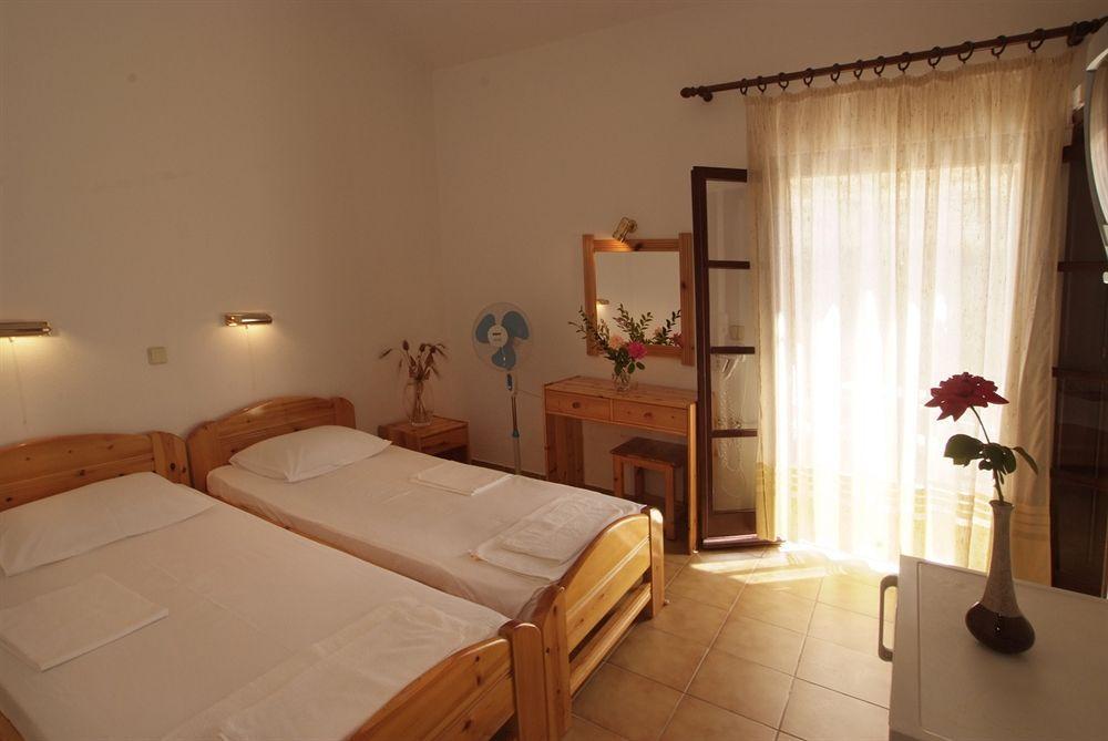 Ikaros Star Hotel Gialiskari  Buitenkant foto
